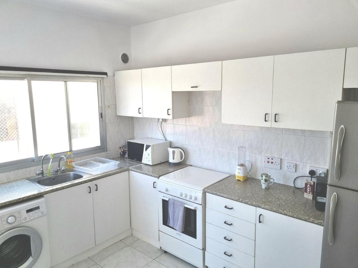 Ikaros Boutique Apartment ลิมาซอล ภายนอก รูปภาพ